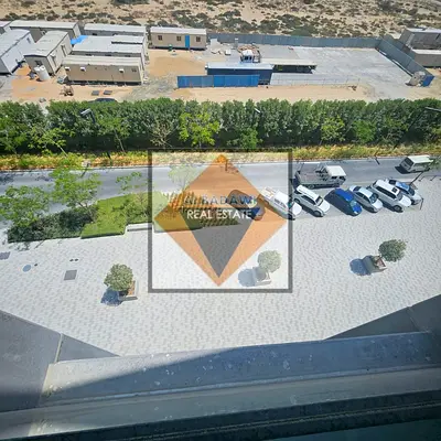 2 غرفة نوم وحمام للإيجار مع شرفة كبيرة