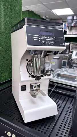 Victoria Arduino Mythos 1 grinder