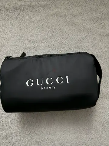 Gucci Beauty black makeup pouch - brand new