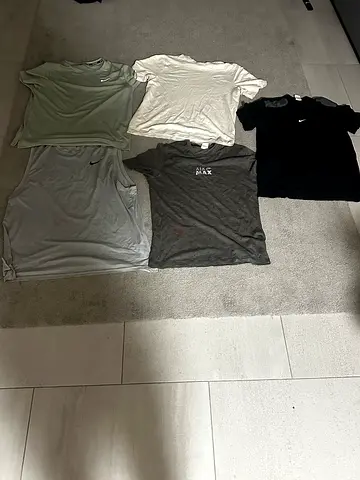 Nike shirts (large)