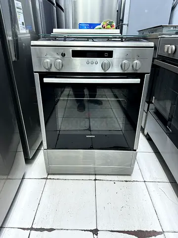 Siemens 4 burner gas cooker same like a new condition