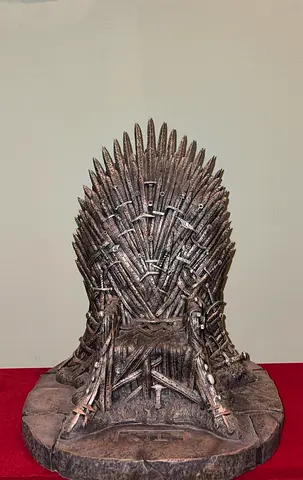 Game of Thrones Collectors Iron Throne Replica Beast Kingdom limited edition #914 / 3000