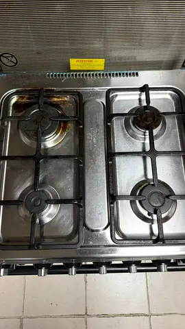 Used 4-burner stainless steel gas hob