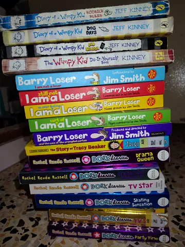 Book for kids (Diary of wimpy kid, dork diaries, Im a loser, etc)