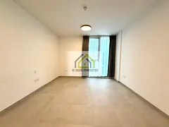 Lavish studio with open view