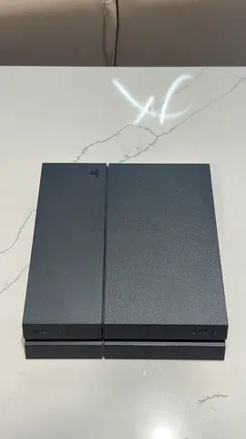 Sony PlayStation 4 (Original) Modded - Very good condition with original box and one controller.