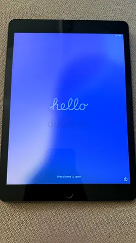 Apple iPad 9th generation- Good condition no scratches at all never been opened