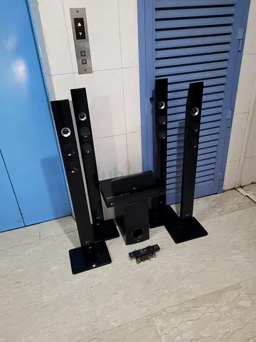 1100 Watts-LG Home Theatre (Bluetooth, Optical in) in excellent working condition