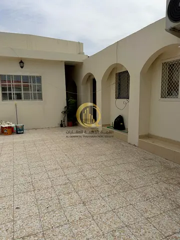 للبيع بيت في الصبخه ضاحيه الرقه مساحه 8000 قدم قريب من شارع النعيميه مقابل المدرسه الامريكيه تملك مواطنين وخليجين