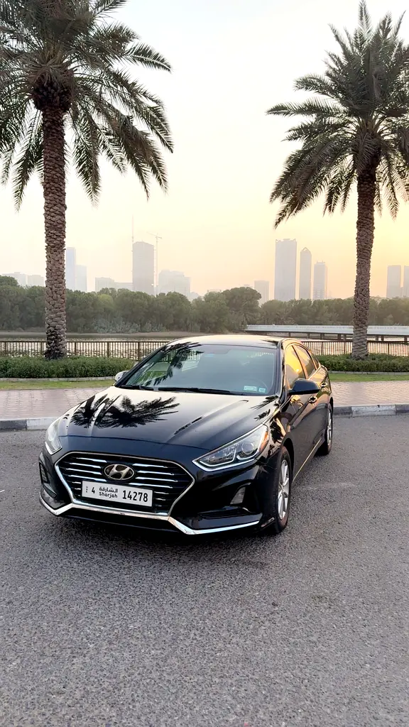 Hyundai Sonata 2018 — photo 1 of 14