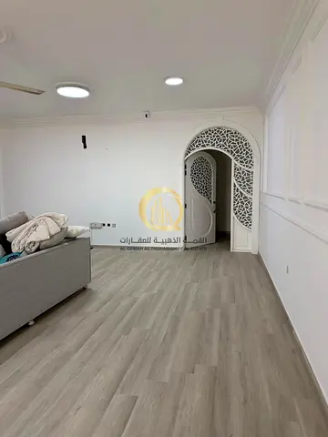 House for sale in Al-Azrah, area 10,000 sq ft, prime location, corner on two streets, close to the mosque, direct ownership for citizens and Gulf resi