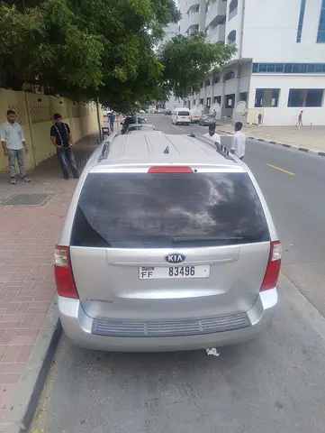 Kia carnival