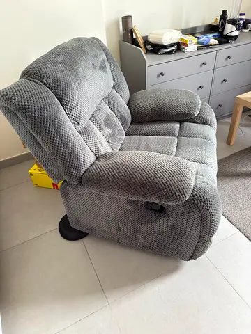 Home box, Grey Plush Recliner Chair (Good Condition)