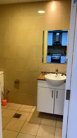 EXECUTIVE BED SPACE AVAILABLE IN DIP  1 FOR MALE BACHELOR ONLY