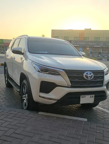 Toyota Fortuner EXR 2022-Excellent Condition-Al Futtaim Service history