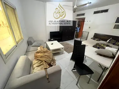 للايجار السنوي في عجمان منطقة النعيمية 3، استوديو مميز بالطابق الأرضي مع مطبخ منفصل، يوفر مساحة مريحة وسكن عملي مناسب للأفراد. يتميز العقار بمرونة في