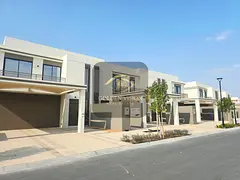 Luxury 3 BR townhouse in Falcon Island ready to move
