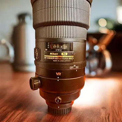 Nikon AF-S 300mm f/2.8G ED VR II  Professional Telephoto Lens