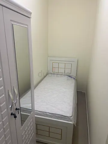 Partition room available for single female ready to move