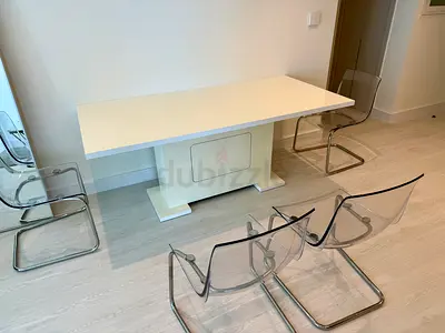 Large White Dining Table with 4 x Modern Clear Dining Chairs