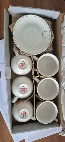 Porcelain tea cup and saucer set - 6 pieces (original boxed)