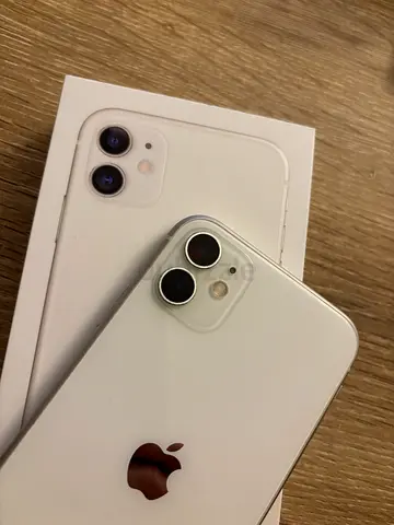 Mobile I phone 11 128 g battery max capacity 73%