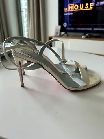 White strappy stiletto heels - lightly used price negotiable