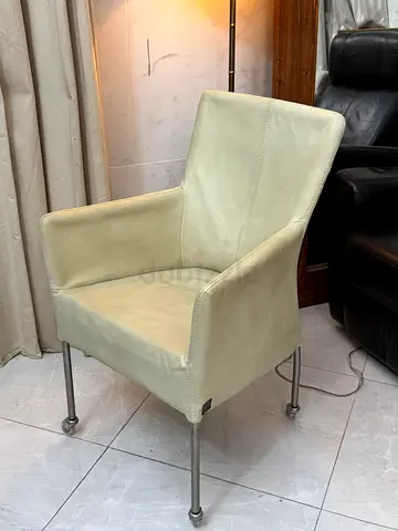 Marina Home genuine leather Suske arm chair