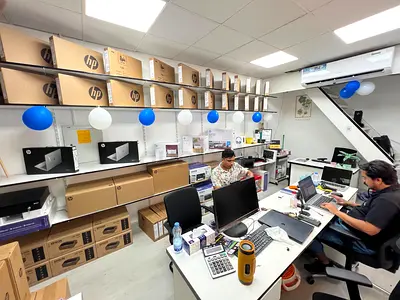 Urgent Sale for a Running Computer Shop !!!