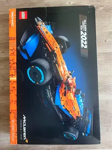 FLASH SALE BRAND NEW LEGO 42141 MCLAREN F1 DENTED BOX