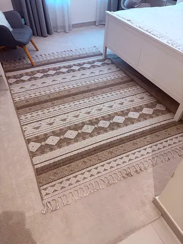 Large carpet / rug - Living room carpet