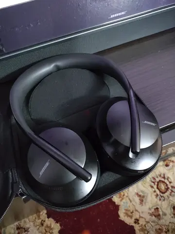 Bose Nc 700 headset