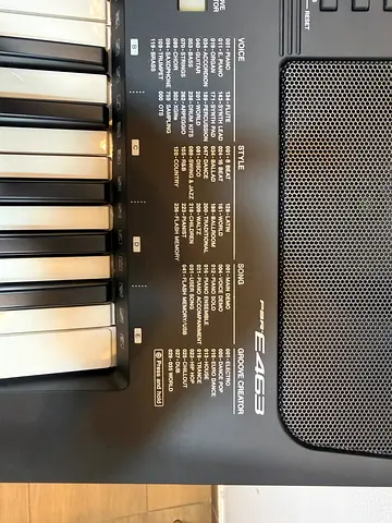 Yamaha Piano PSR-E463 61 Keys Keyboard