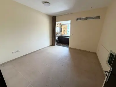 اجمل وارقي الاستديوهات _الراشديه 2 عجمان _تكييف مركزي _صيانه فري