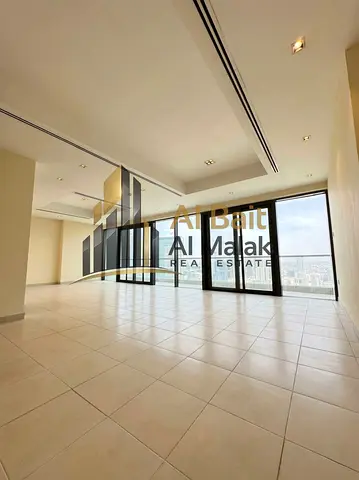 🏡🔥 **شقة 3 غرف ماستر + خادمة ماستر | 5 حمامات | تكييف مركزي مجاني + باركن وجيم ومسبح | القصباء** 🔥🏡