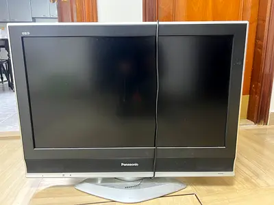 Panasonic 32-inch LCD Television