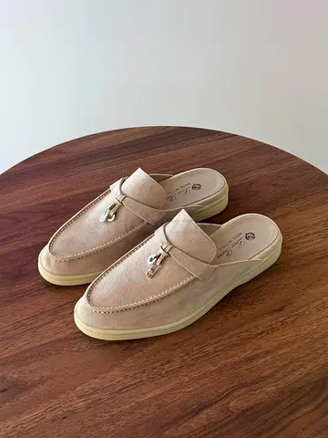 Loro paina woman slipper