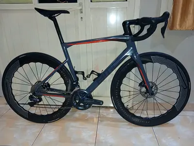FullCarbon BMC RoadBike ElectricShifter Shimano Ultegra Di2 Aero Carbon WheelSet DtSwissHubCeramic