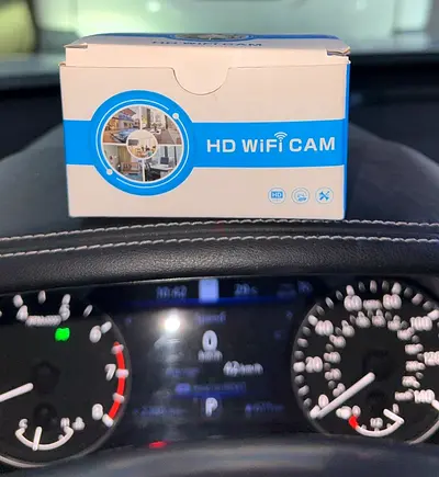 كيمرا و سماعه للختبار/ت