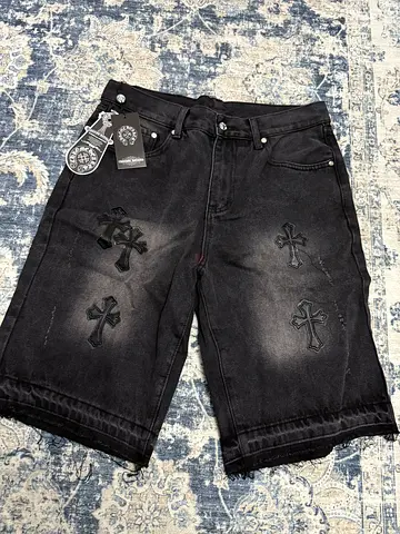 chrome hearts shorts size 32
