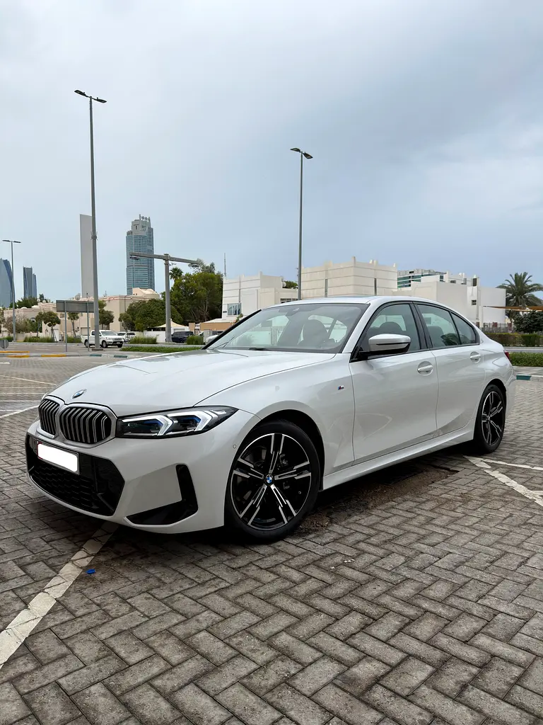 BMW 3-Series 2026 — photo 1 of 20