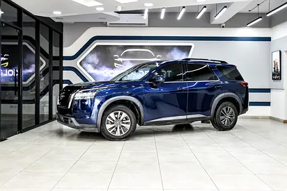 2022 Nissan Pathfinder SV