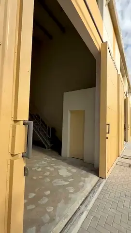 شبرات صناعية للإيجار في المنطقة الصناعية عجمان بموقع حيوي مناسبة للمخازن والورش وجميع الأنشطة الصناعية مع تجهيزات كاملة