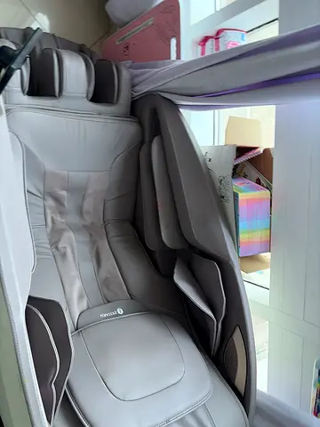 Full-body electric massage chair (gray) - used, good condition