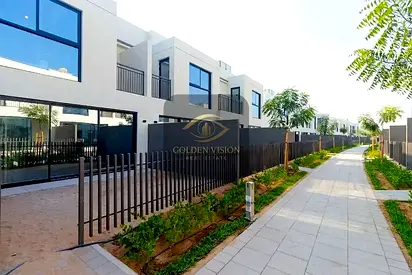 2 Bedroom Townhouse for Rent Falcon Island Al Hamra Village