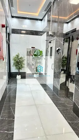 بناية جديدة للبيع بعائد 8.5% | دخل 1.2 مليون | مويلح التجارية – فرصة استثمارية