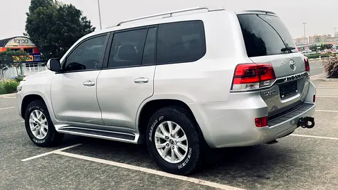 صورة 7 لـ 2018 Toyota LAND CRUISER
