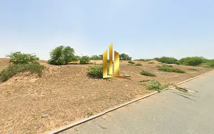 أرض صناعية للبيع بموقع مميز، ثاني قطعة من الزاوية، في منطقة العرقوب الصناعية، الشارقة