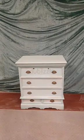 كومود أبيض أنيق بعدة أدراج بحالة جيدة ​ Lets Go dubizzle.com | Place an ad | Type a few words desc