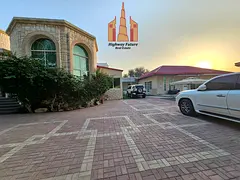 4 Bed room 2 Hall 2 Majlis Maids room store room big gardan parking 125k near park big villa.